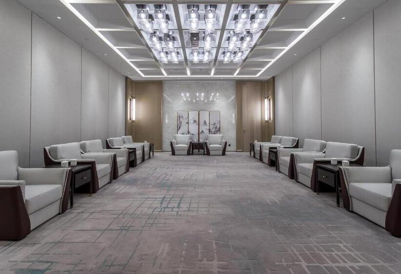 Fotos del hotel Hualuxe Xi'an Chanba, An Ihg:  2