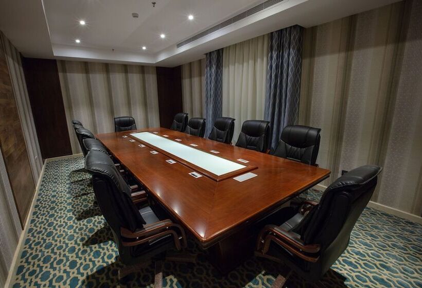 Fotos del hotel Seasons Park:  17