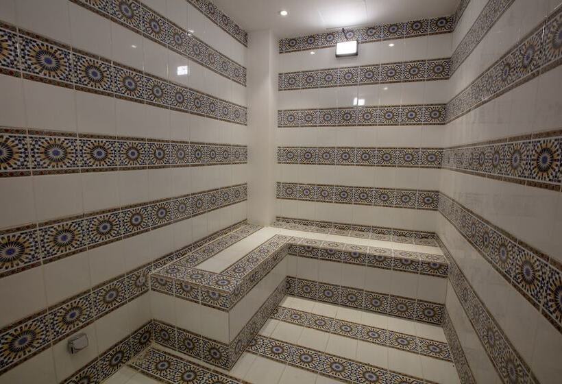 Fotos del hotel Seasons Park:  15