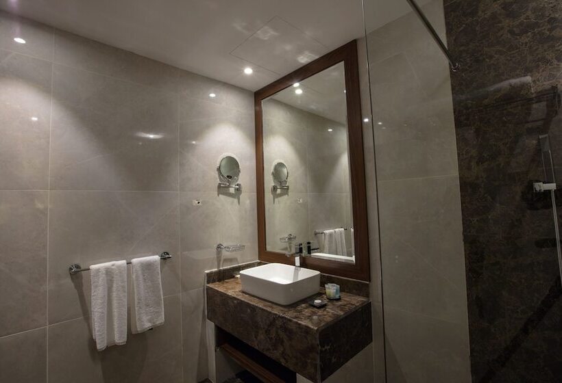 Fotos del hotel Seasons Park:  8