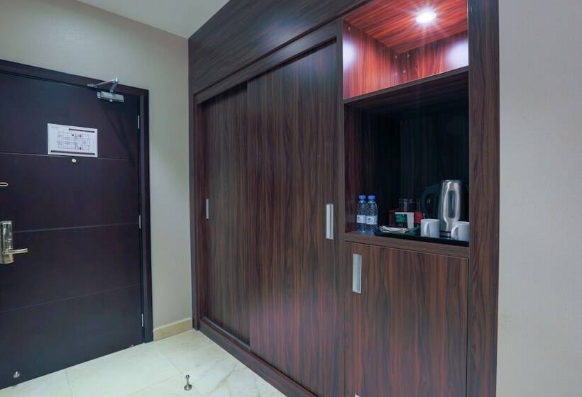 Fotos del hotel Seasons Park:  18