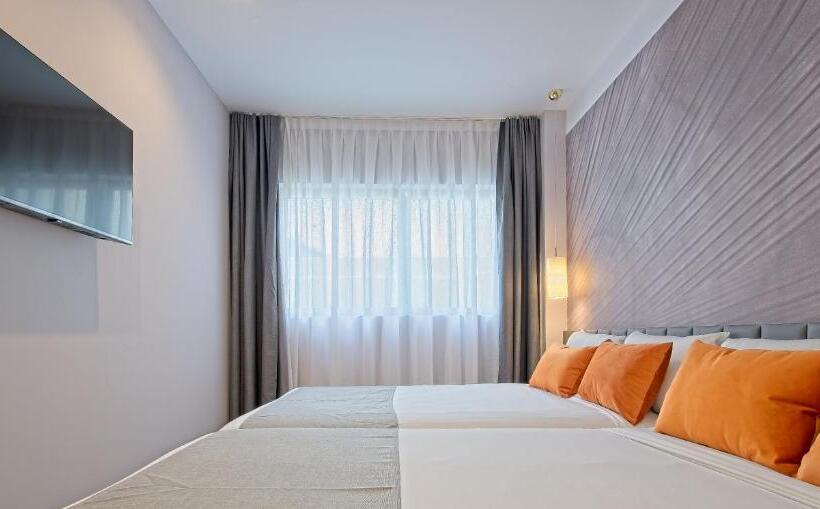 Fotos del hotel Dwo Yuste Alcalá:  2