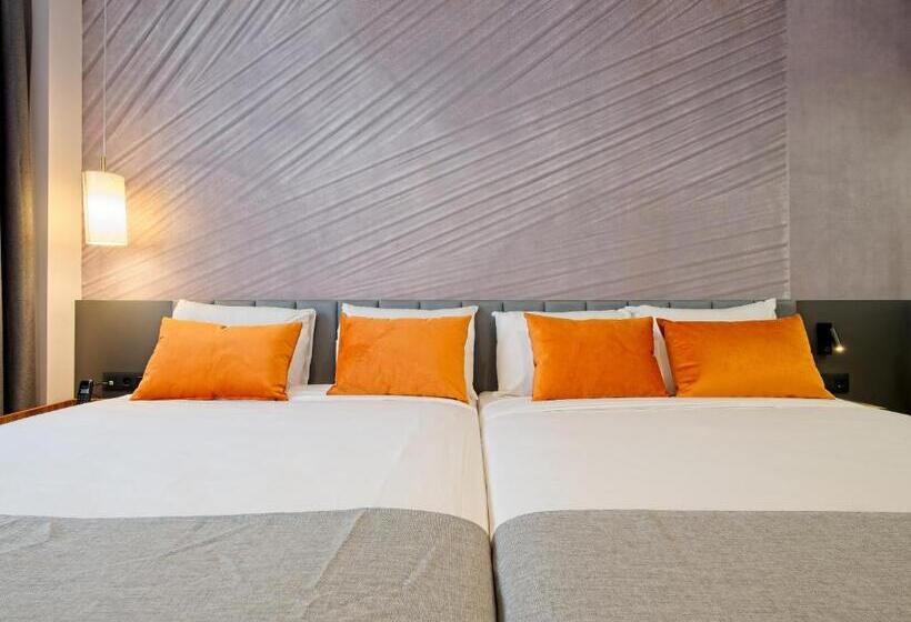 Fotos del hotel Dwo Yuste Alcalá:  9