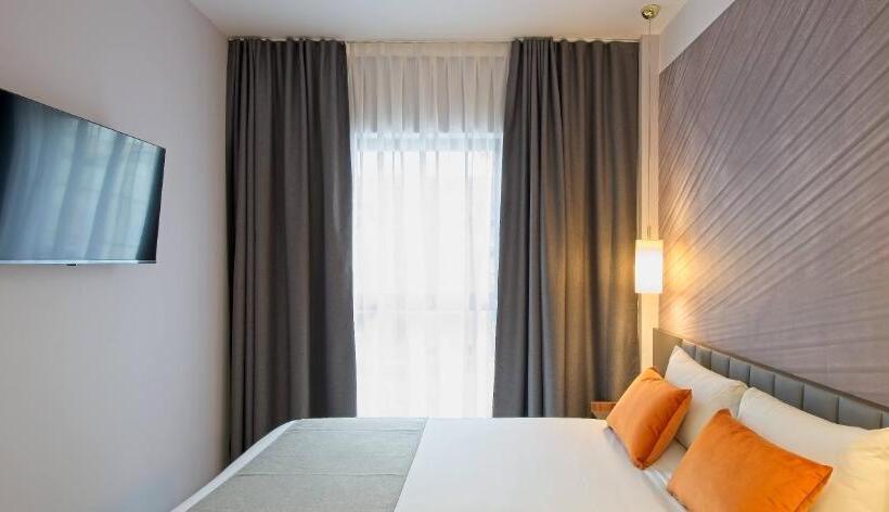 Fotos del hotel Dwo Yuste Alcalá:  3