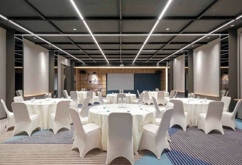 Fotos del hotel Ibis Surabaya Tidar:  5