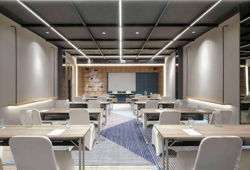 Fotos del hotel Ibis Surabaya Tidar:  6