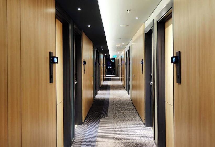 Fotos del hotel Ibis Surabaya Tidar:  15