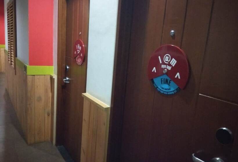 Fotos del hotel Maxonehotels.com At Kramat:  14