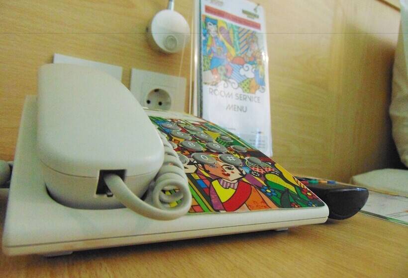 Fotos del hotel Maxonehotels.com At Kramat:  25