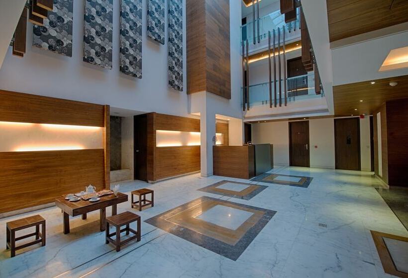 Fotos del hotel Stately Suites Nh 8:  2