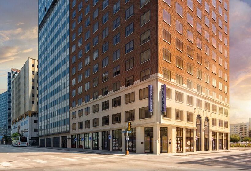 Hampton Inn & Suites Dallas Downtown