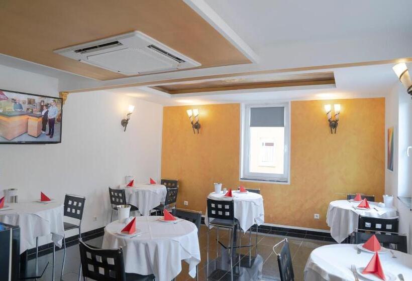 Fotos del hotel Alpha & Omega:  3