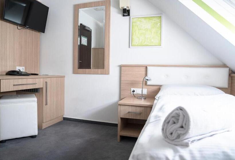 Fotos del hotel Alpha & Omega:  13