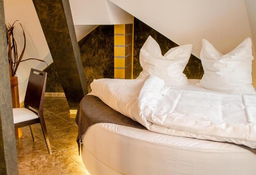 Fotos del hotel Alpha & Omega:  17