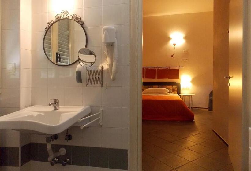 Fotos del hotel Hostel Colours:  21