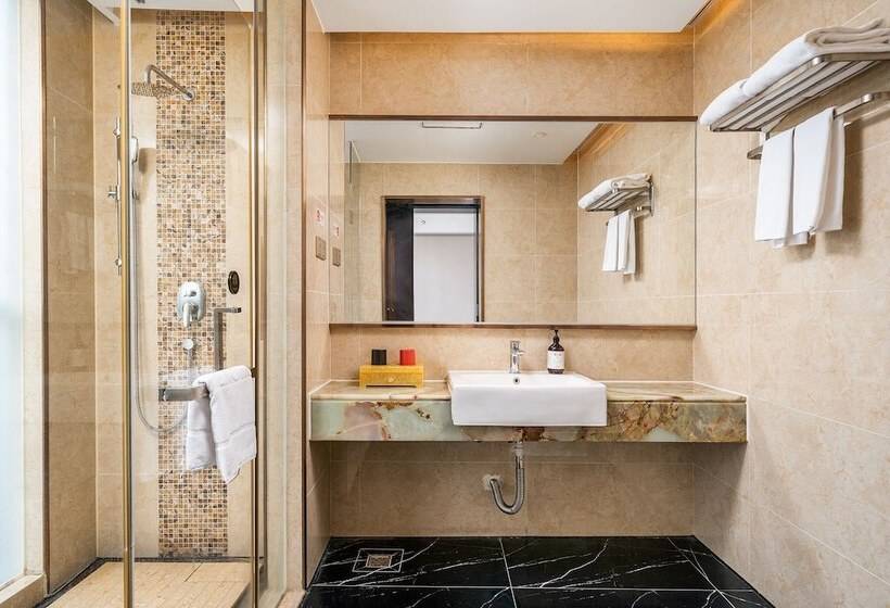 Fotos del hotel Lucky Holiday:  4