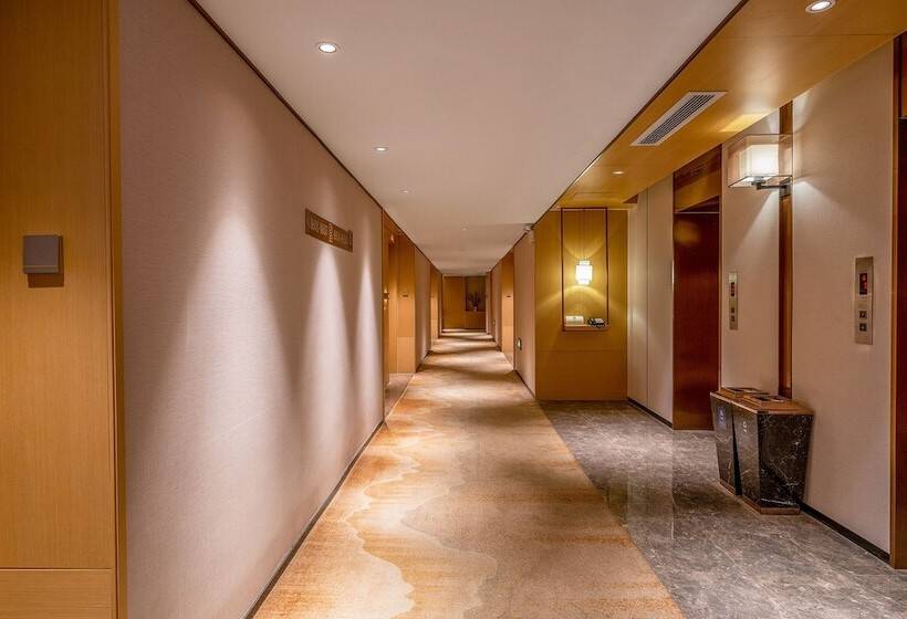 Fotos del hotel Lucky Holiday:  3