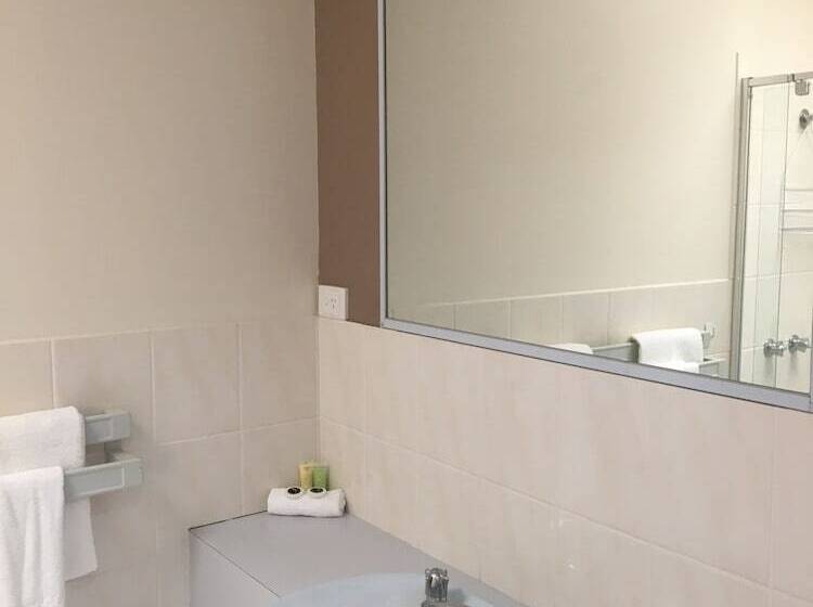 Fotos del hotel Airport Tourist Village Melbourne:  14