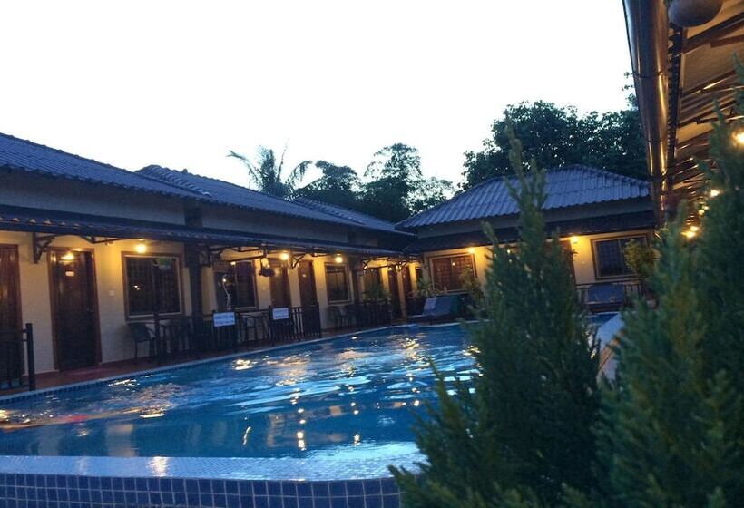 Fotos del hotel Makara Bungalows:  13