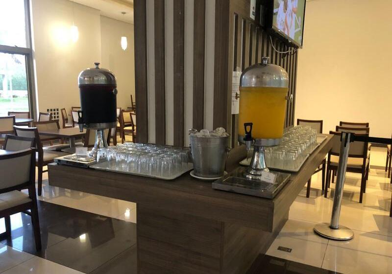 Fotos del hotel Nobile Inn & Suites Via Première:  2