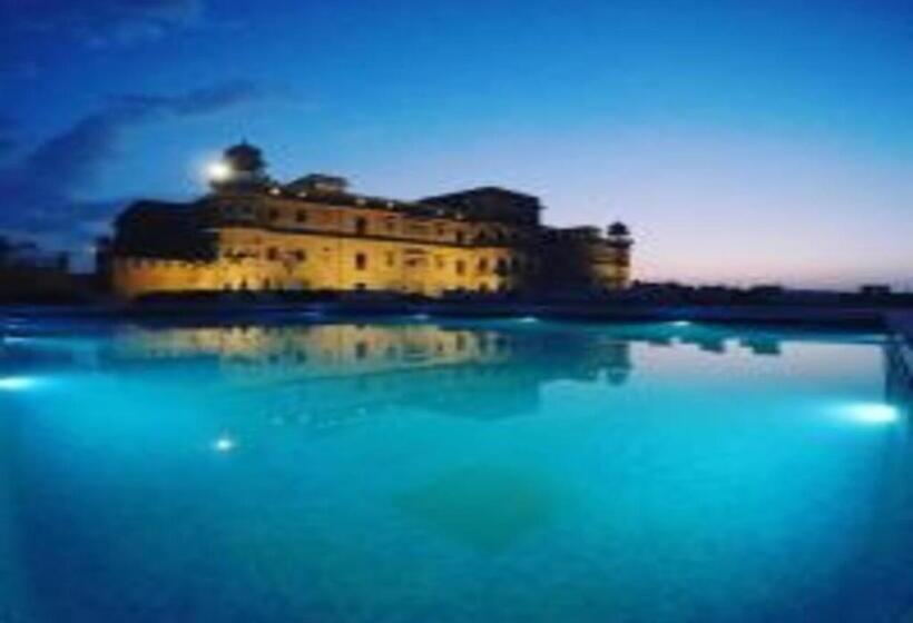 Fotos del hotel Jaisalkot:  9