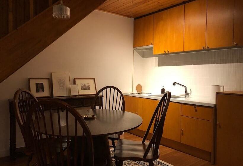 Fotos del hotel At Corner:  3