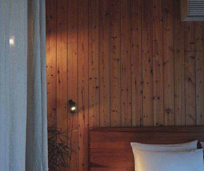 Fotos del hotel At Corner:  20