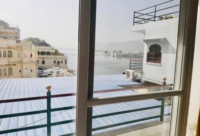 Fotos del hotel Devraj Niwas:  10