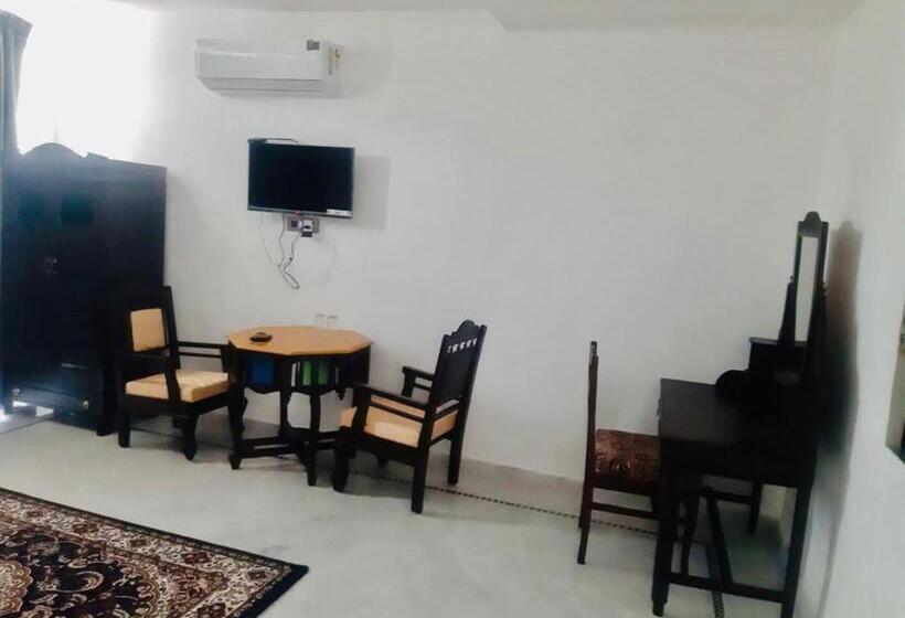 Fotos del hotel Devraj Niwas:  24