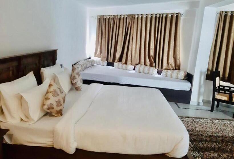 Fotos del hotel Devraj Niwas:  17