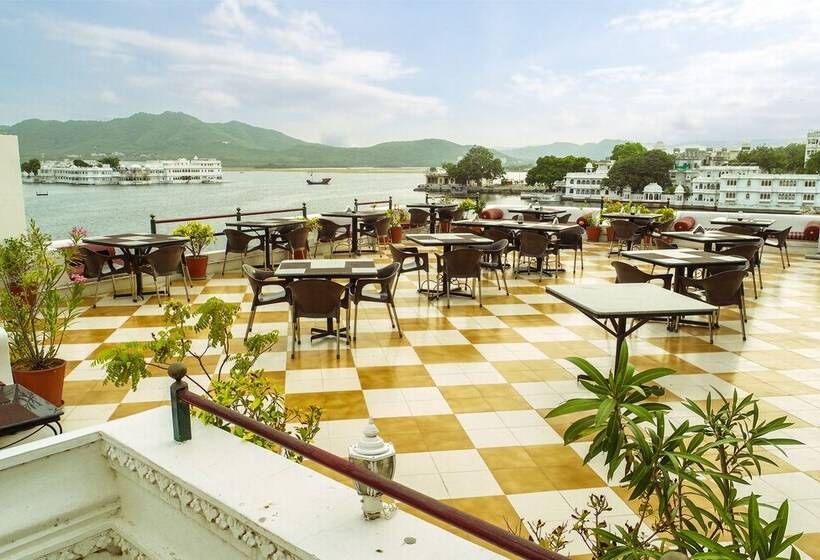 Fotos del hotel Devraj Niwas:  8