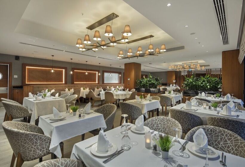 Fotos del hotel Holiday Inn Istanbul  Tuzla Bay, An Ihg:  6