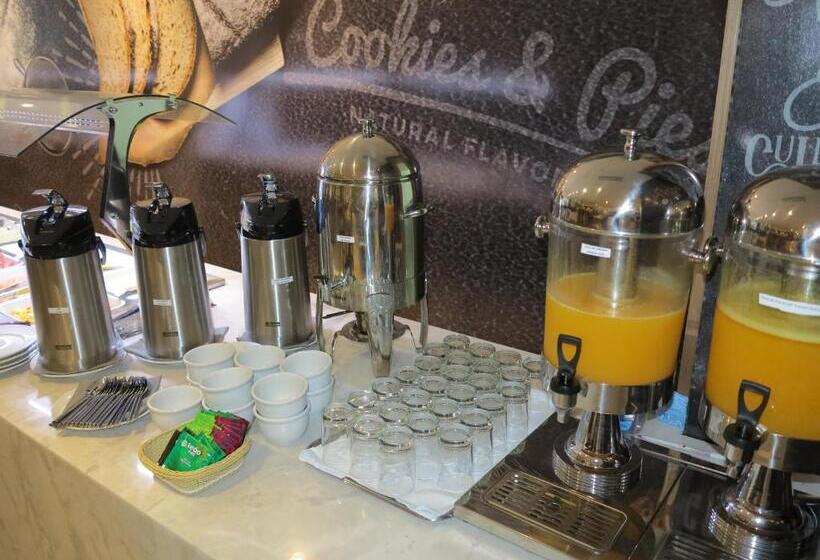 Fotos del hotel Royal Regency Palace:  16