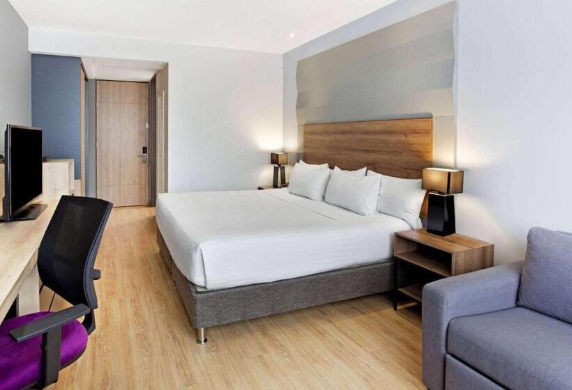 La Quinta By Wyndham Medellin