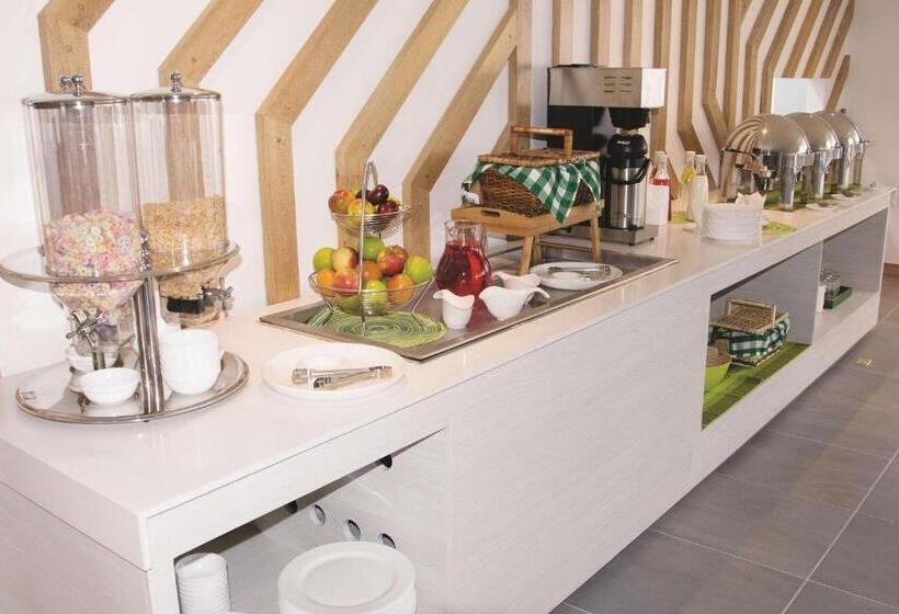 Fotos del hotel La Quinta By Wyndham Medellin:  5