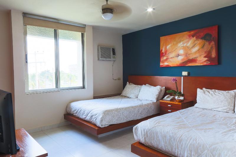 Fotos del hotel Suites Villa Italia:  10