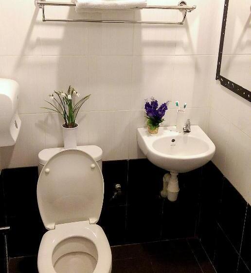 Fotos del hotel Wassup Youth Hostel:  13