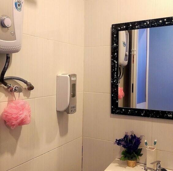 Fotos del hotel Wassup Youth Hostel:  15