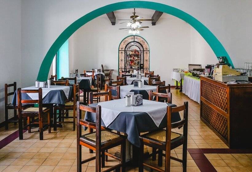 Fotos del hotel Montejo:  3