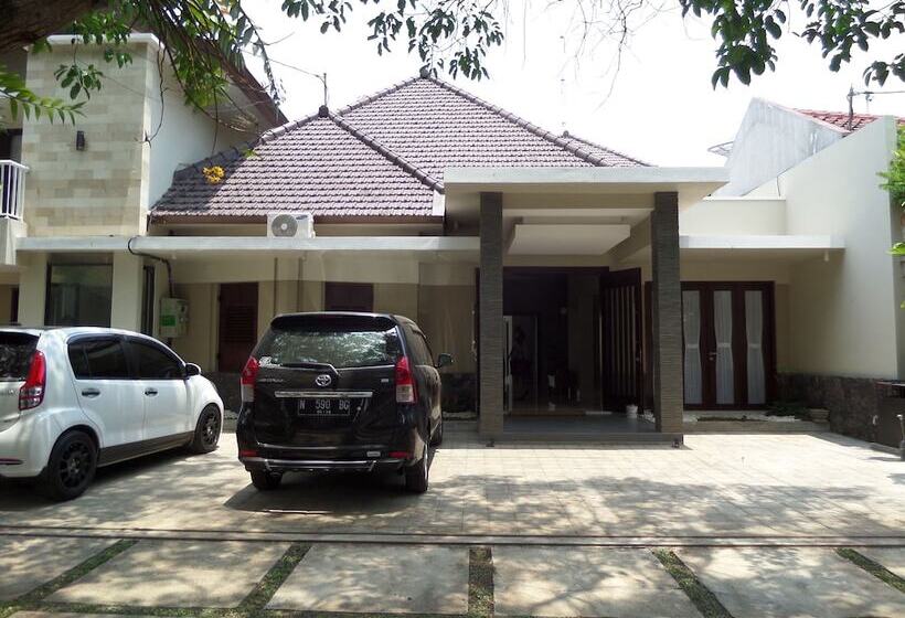 Fotos del hotel Shinta Guest House:  8