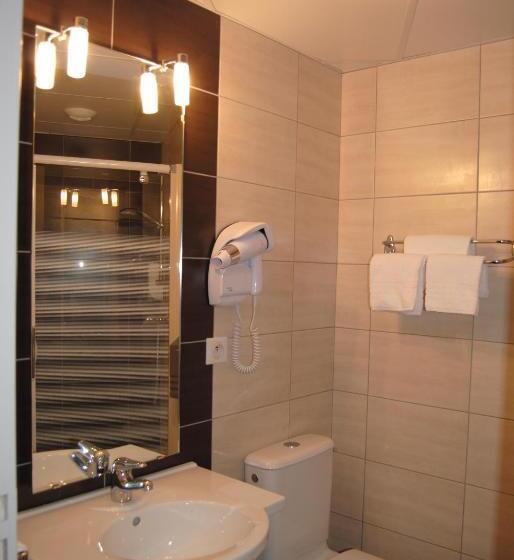 Fotos del hotel Hôtel Roc De Massabielle:  3