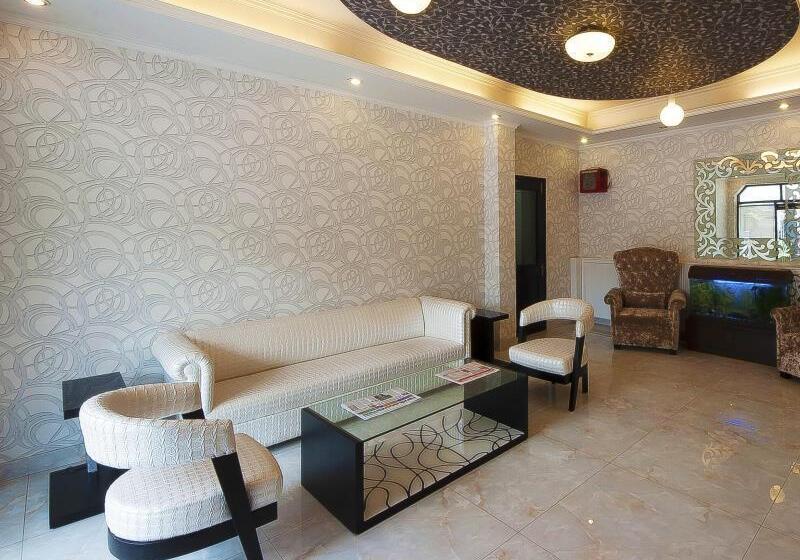 Fotos del hotel Pitrashish Premium:  5