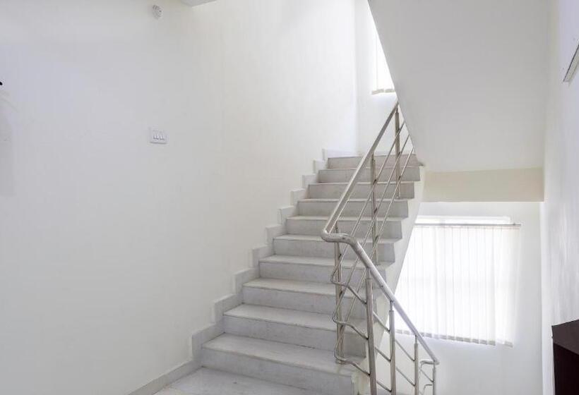 Fotos del hotel Treebo Trip Tals Hytek Hitech City:  9