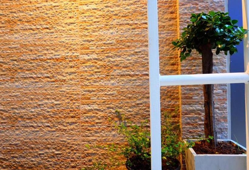 Fotos del hotel Cloud Nine Lodge:  10