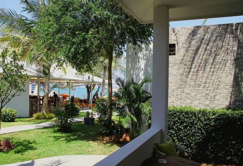 Fotos del hotel Sanae Beach Club:  5