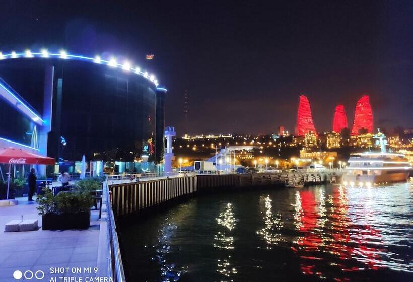 Fotos del hotel Yacht Club:  20