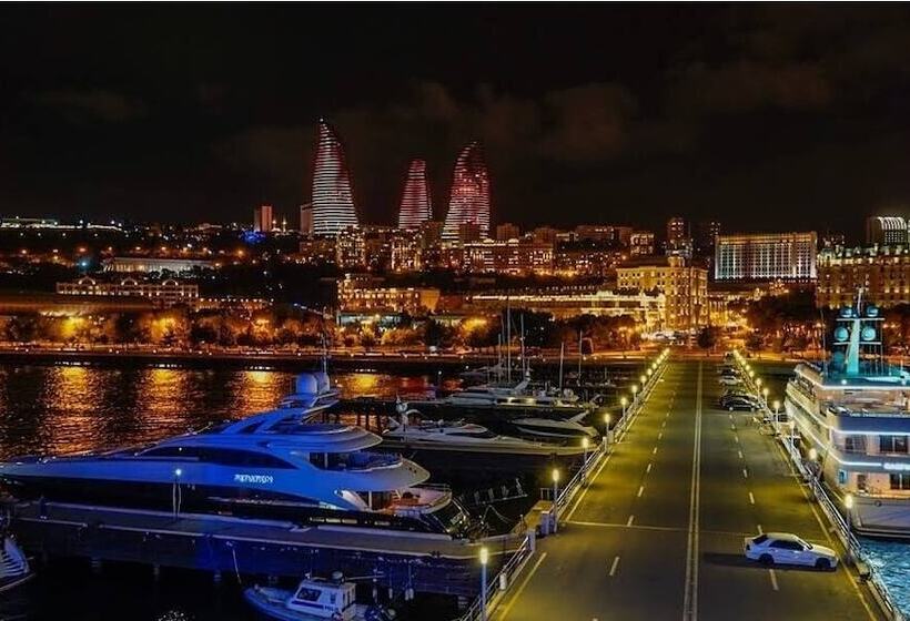 Fotos del hotel Yacht Club:  14