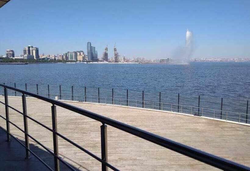 Fotos del hotel Yacht Club:  24