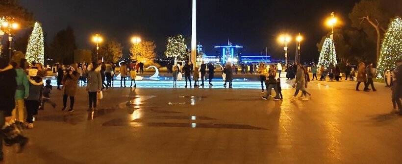 Fotos del hotel Yacht Club:  21