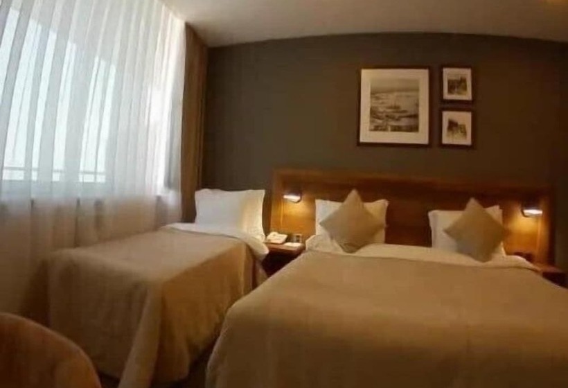 Fotos del hotel Yacht Club:  5